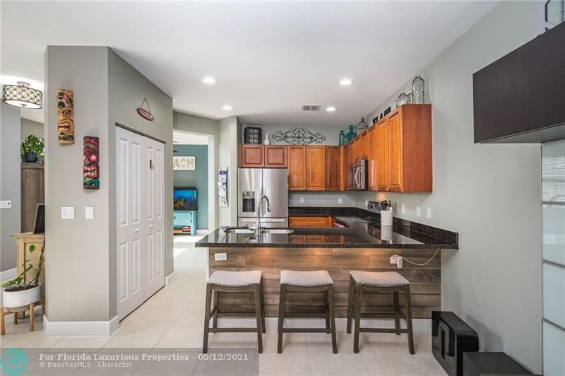 NELSON CONTENTO Vende en $ 415 000 4915 NW 59th St, Tamarac MLS