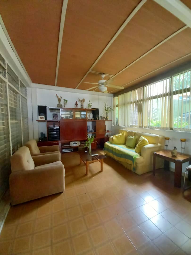 CASA EN LOS POMELOS – Tu Inversion Segura Internacional